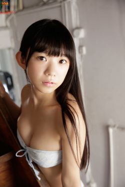 在公交车上被撞了八次高